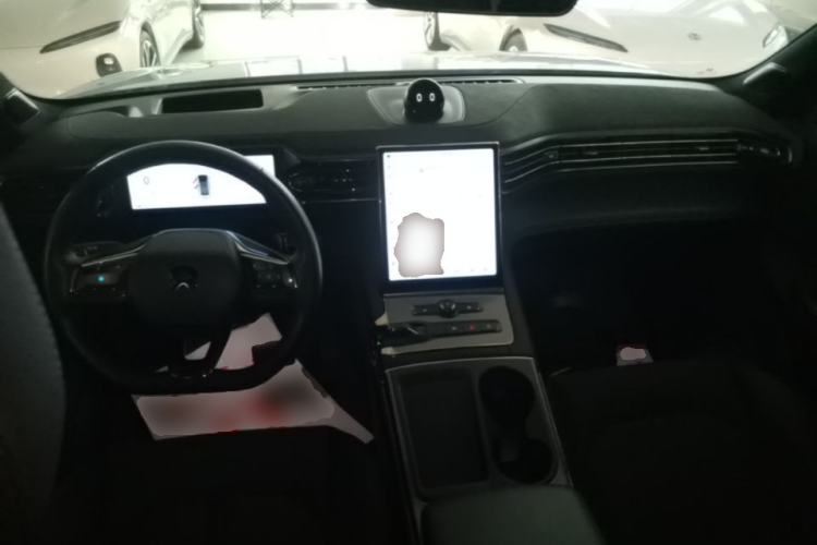 Used Nio EC6 2022 75 kWh Signature Edition Center Console