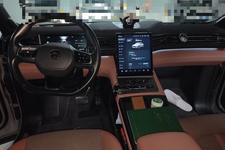 Used Nio EC6 2022 75 kWh Sport Edition Center Console