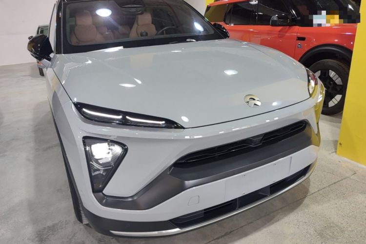 Used Nio EC6 2022 75 kWh Sport Edition Front Right 45 Deg