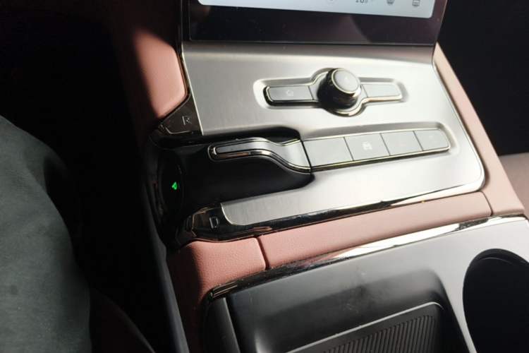 Used Nio EC6 2022 100kWh Sport Edition Gear Lever