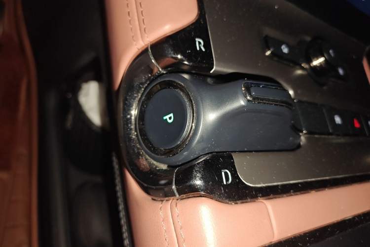Used Nio EC6 2022 75 kWh Sport Edition Gear Lever