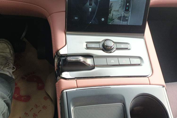 Used Nio EC6 2022 75 kWh Sport Edition Gear Lever