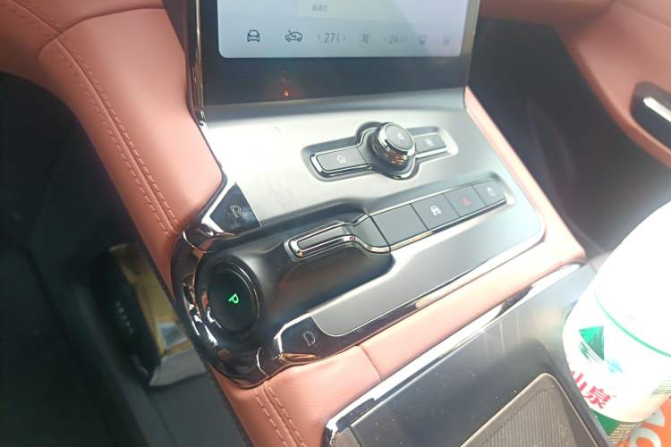 Used Nio EC6 2022 75 kWh Sport Edition Gear Lever