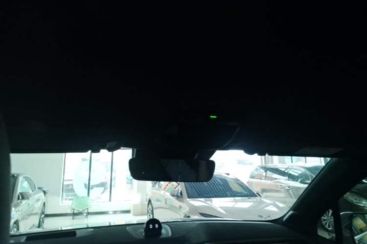 Used Nio EC6 2022 75 kWh Signature Edition Headliner