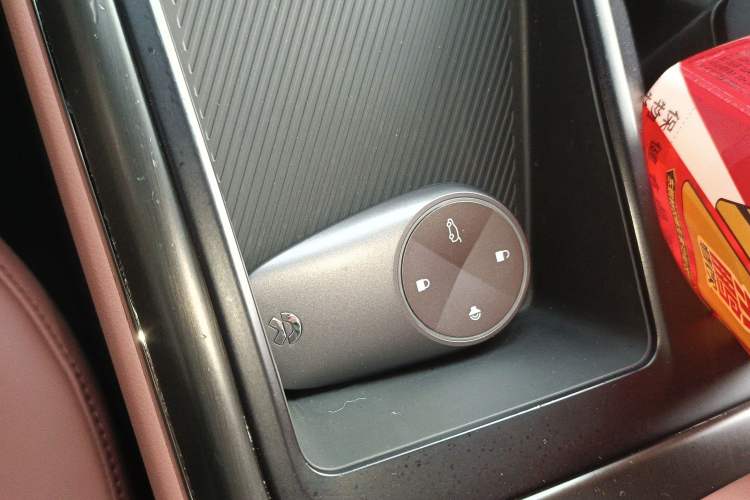 Used Nio EC6 2022 75 kWh Sport Edition Interior 1