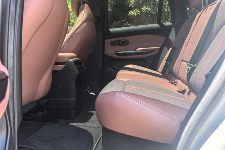 Used Nio EC6 2022 100kWh Sport Edition Interior 2