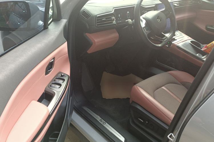 Used Nio EC6 2022 75 kWh Sport Edition Interior 3
