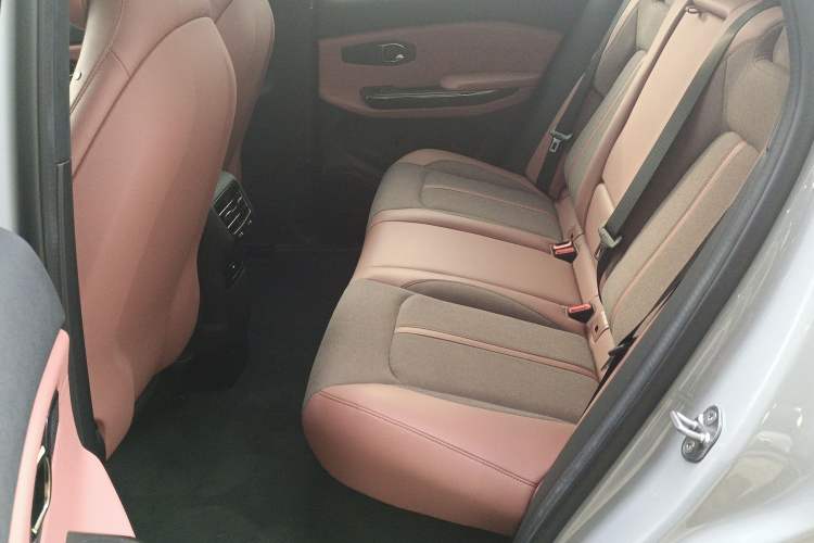 Used Nio EC6 2022 75 kWh Sport Edition Interior 4