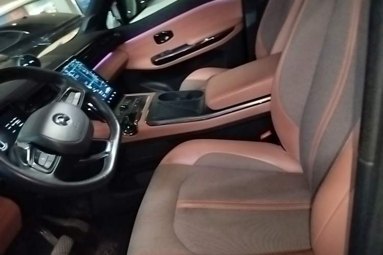 Used Nio EC6 2022 75 kWh Sport Edition Left Front Seat