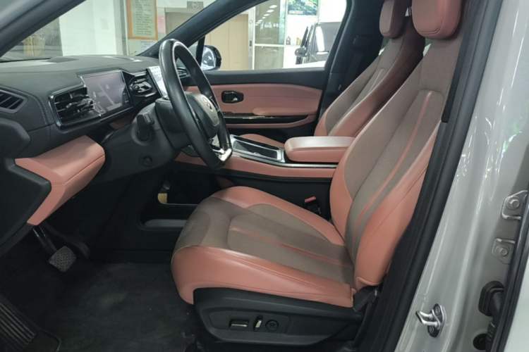 Used Nio EC6 2022 75 kWh Sport Edition Left Front Seat