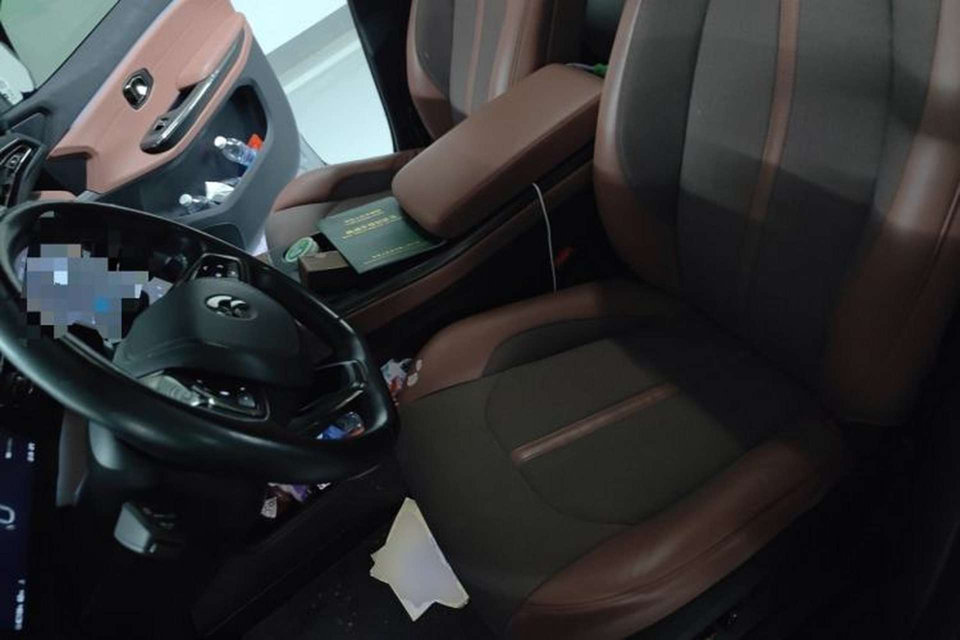 Used Nio EC6 2022 75 kWh Sport Edition Left Front Seat