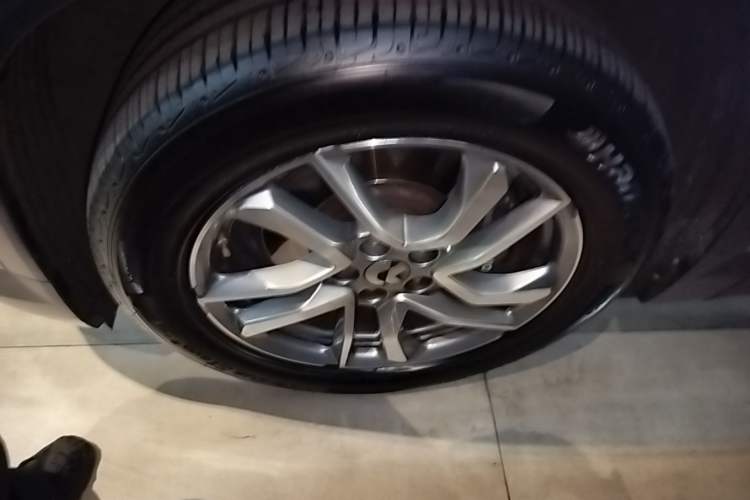Used Nio EC6 2022 75 kWh Sport Edition Left Front Wheel Hub
