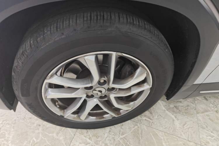 Used Nio EC6 2022 75 kWh Sport Edition Left Front Wheel Hub