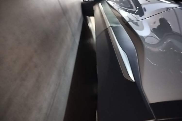Used Nio EC6 2022 75 kWh Sport Edition Left Side Sill