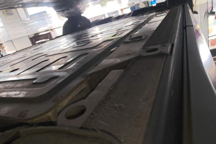 Used Nio EC6 2022 75 kWh Sport Edition Left Side Sill