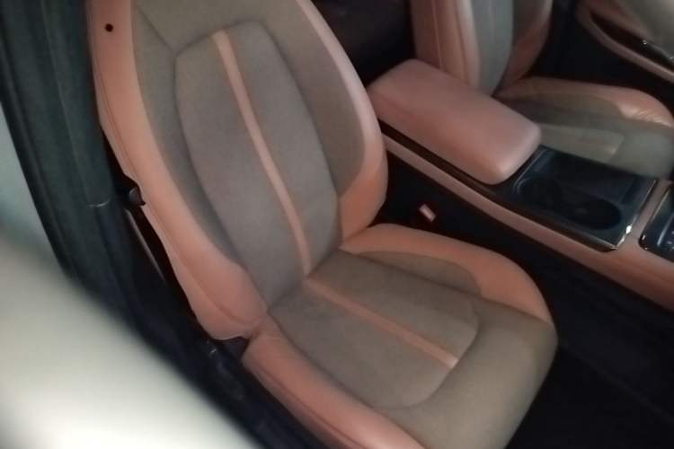 Used Nio EC6 2022 75 kWh Sport Edition Right Front Seat