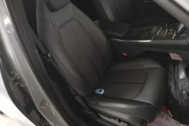 Used Nio EC6 2022 75 kWh Signature Edition Right Front Seat