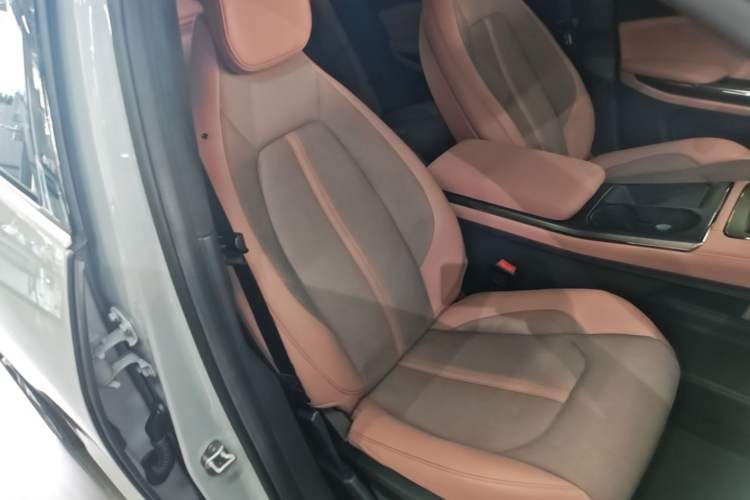 Used Nio EC6 2022 75 kWh Sport Edition Right Front Seat