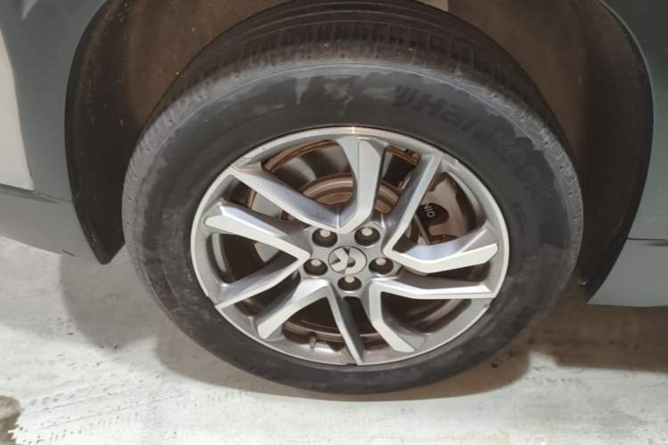 Used Nio EC6 2022 75 kWh Sport Edition Right Rear Wheel Hub
