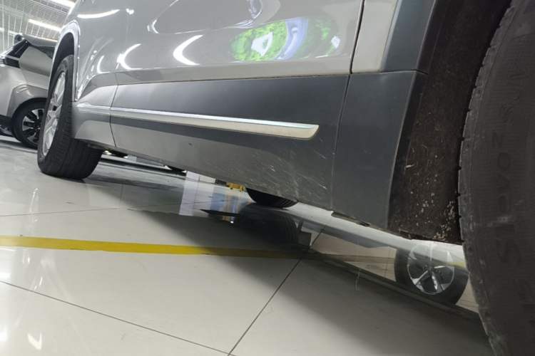 Used Nio EC6 2022 75 kWh Sport Edition Right Side Sill
