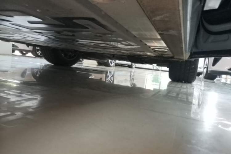 Used Nio EC6 2022 75 kWh Signature Edition Right Side Sill