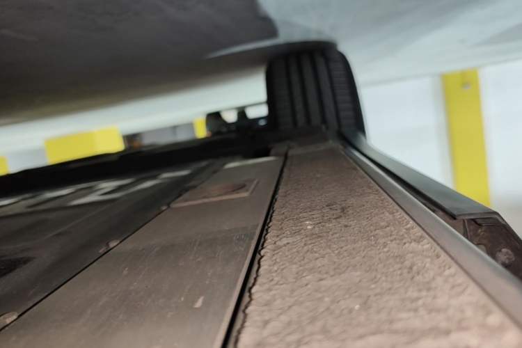 Used Nio EC6 2022 75 kWh Sport Edition Right Side Sill