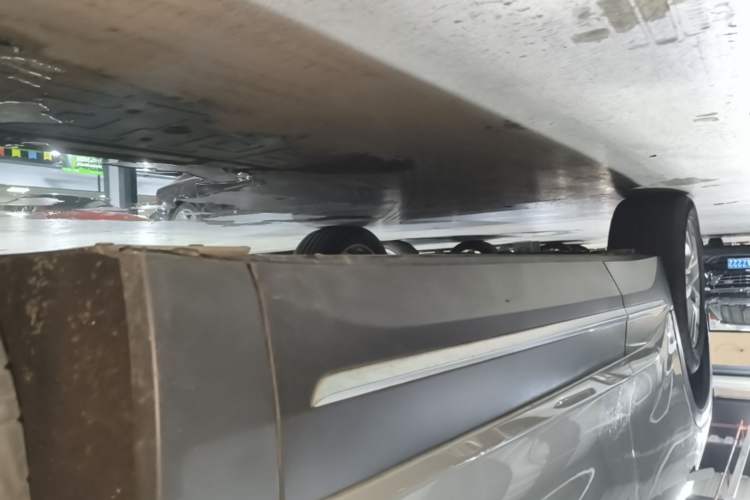 Used Nio EC6 2022 75 kWh Sport Edition Right Side Sill