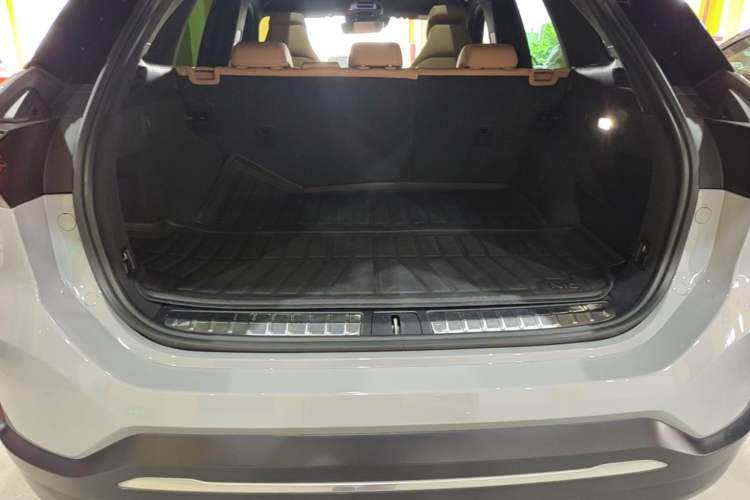 Used Nio EC6 2022 75 kWh Sport Edition Trunk