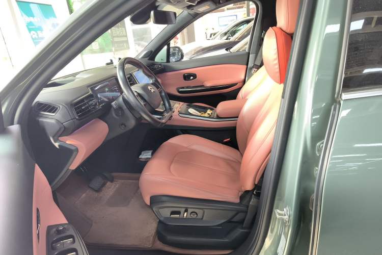 Used Nio EC6 2022 75 kWh Sport Edition Left Front Seat