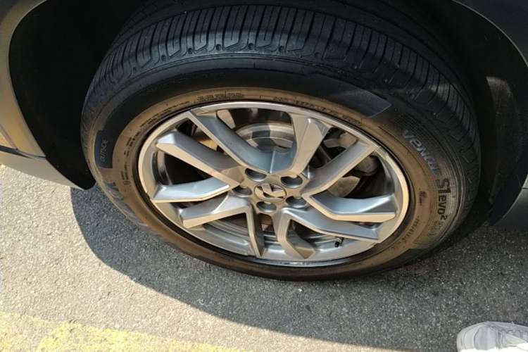 Used Nio EC6 2022 75 kWh Sport Edition Right Rear Wheel Hub