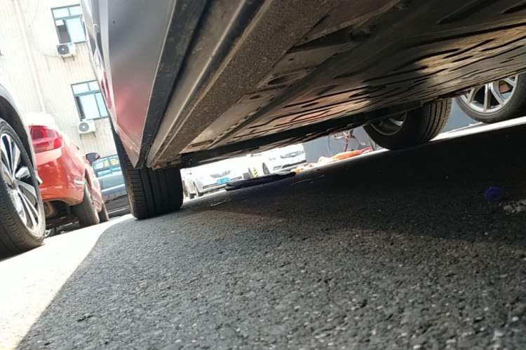 Used Nio EC6 2022 75 kWh Sport Edition Right Side Sill