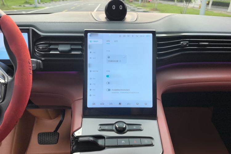 Used Nio EC6 2022 75 kWh Sport Edition Audio And AC Panel