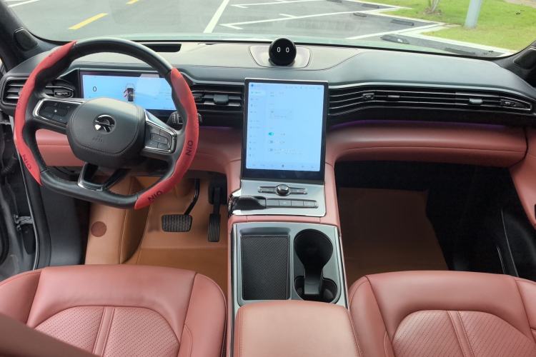 Used Nio EC6 2022 75 kWh Sport Edition Center Console