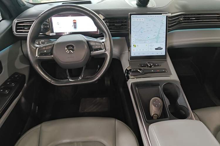 Used Nio EC6 2022 75 kWh Sport Edition Center Console