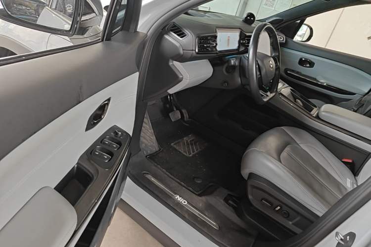 Used Nio EC6 2022 75 kWh Sport Edition Driver Seat