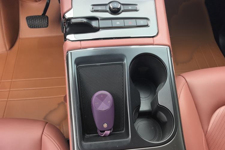 Used Nio EC6 2022 75 kWh Sport Edition Gear Lever