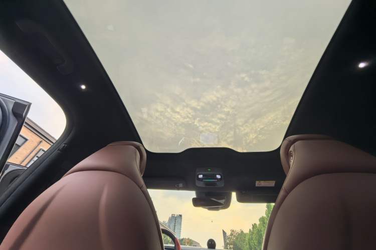 Used Nio EC6 2022 75 kWh Sport Edition Headliner