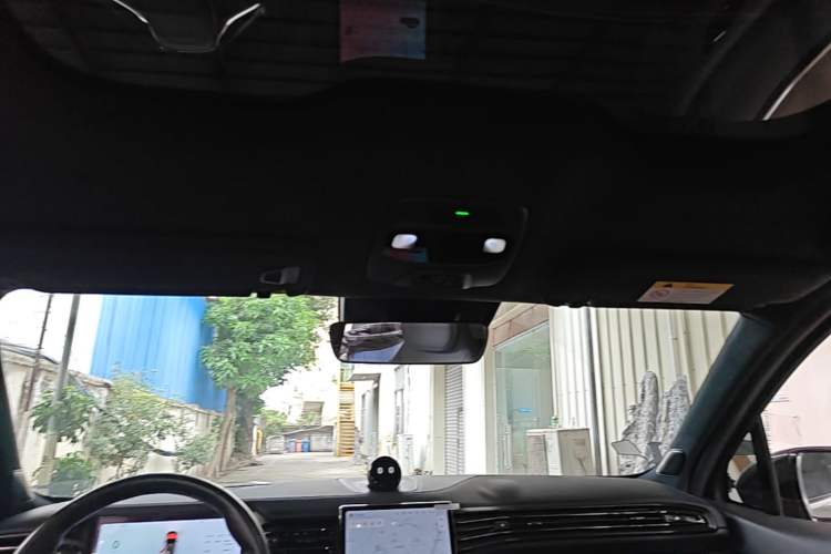 Used Nio EC6 2022 75 kWh Sport Edition Headliner