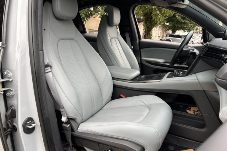 Used Nio EC6 2022 75 kWh Sport Edition Interior 5