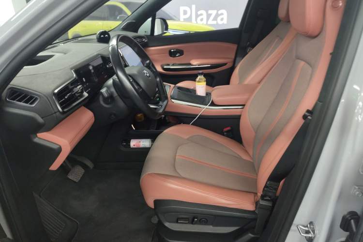 Used Nio EC6 2022 75 kWh Sport Edition Left Front Seat