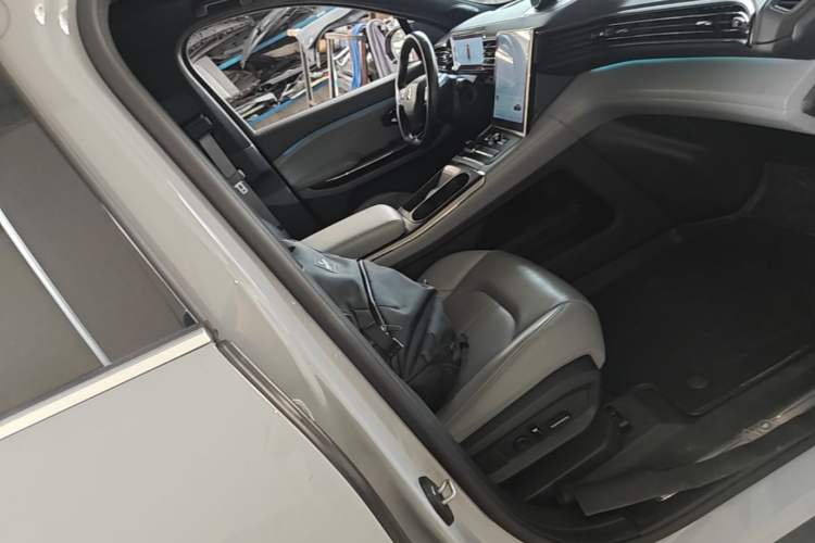Used Nio EC6 2022 75 kWh Sport Edition Right Front Seat