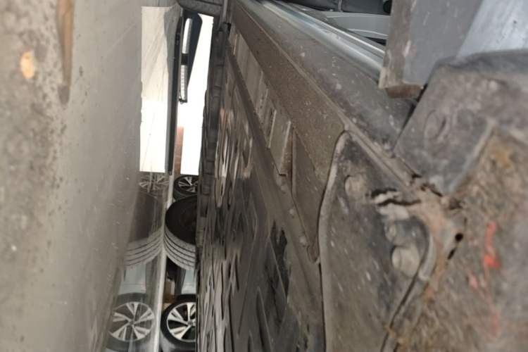 Used Nio EC6 2022 75 kWh Sport Edition Right Side Sill