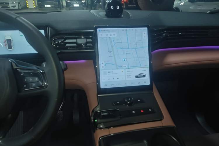 Used Nio EC6 2022 75 kWh Sport Edition Audio And AC Panel