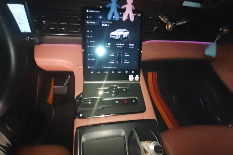 Used Nio EC6 2022 75 kWh Sport Edition Audio And AC Panel