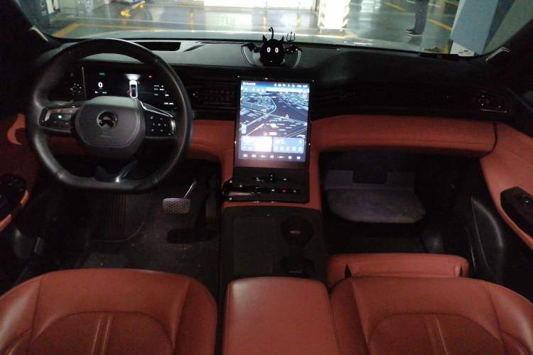 Used Nio EC6 2022 75 kWh Performance Version Center Console