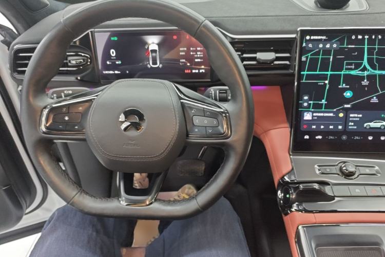 Used Nio EC6 2022 75 kWh Sport Edition Center Console