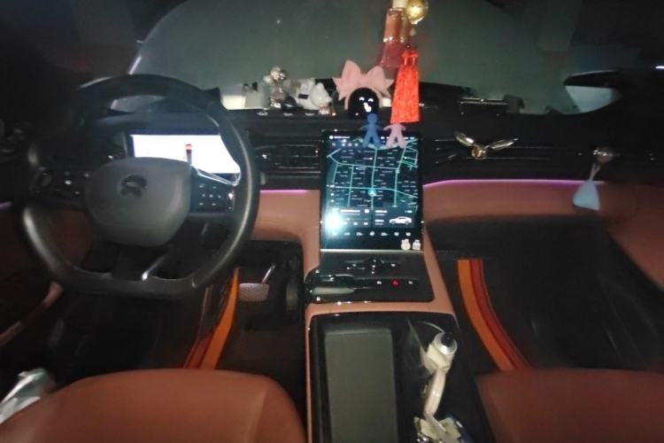 Used Nio EC6 2022 75 kWh Sport Edition Center Console