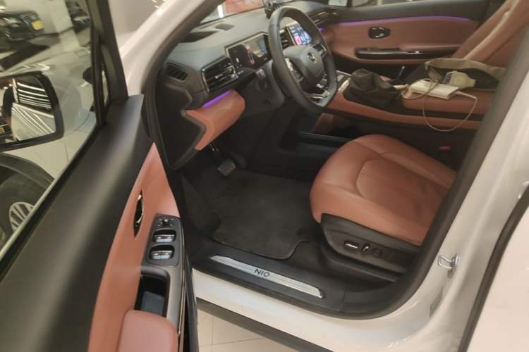 Used Nio EC6 2022 75 kWh Performance Version Driver Seat
