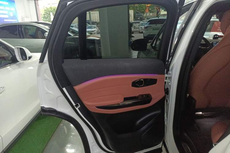 Used Nio EC6 2022 75 kWh Sport Edition Interior 5