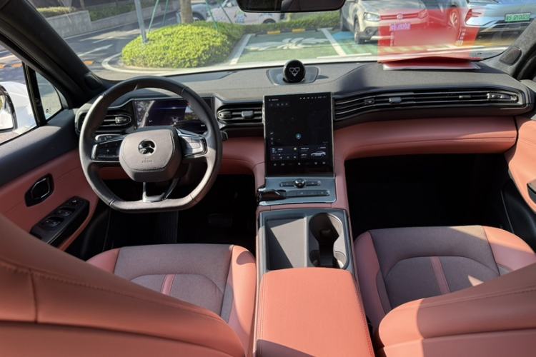 Used Nio EC6 2022 75 kWh Sport Edition Interior 8